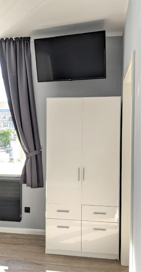 Goethes Liebste Betten - Stilvolle Ferienwohnungen Im Historischen Fachwerkhaus In Wernigerode - Parkplatz, Smart-Tv, W-Lan Exterior foto